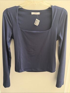NWT Gaze Long Sleeve Square Neck Navy Crop Top